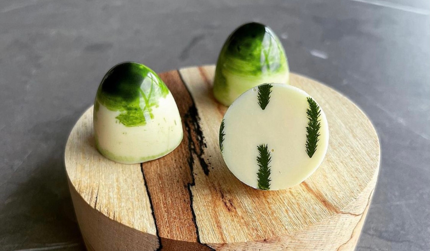 Restaurant Pine eggs